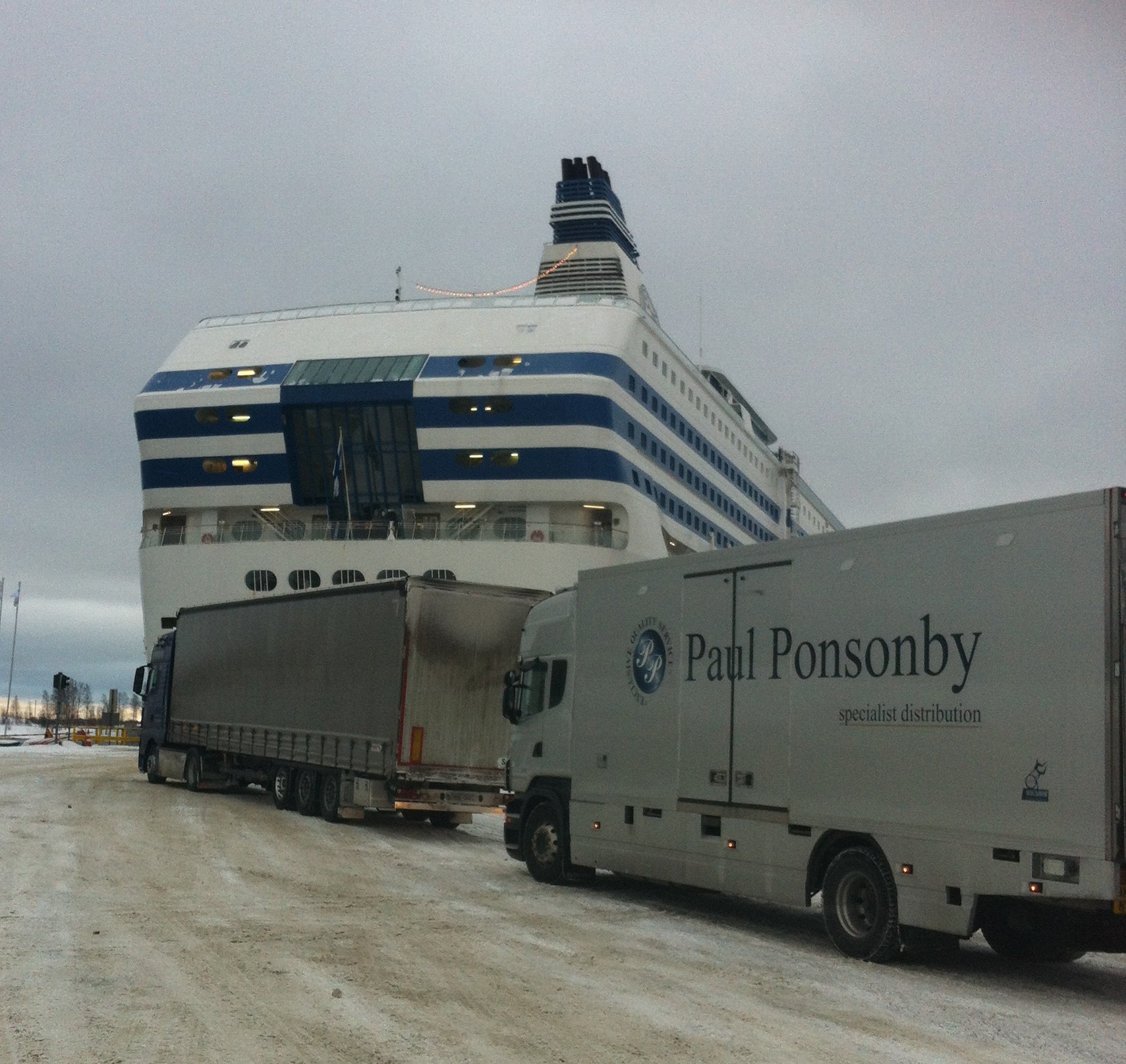 Ferry-Finland.jpg